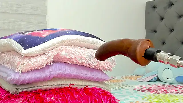 Elizabeth_18_ live XXX chat