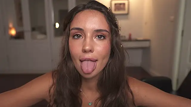 Chat XXX en directo de ValerieHill