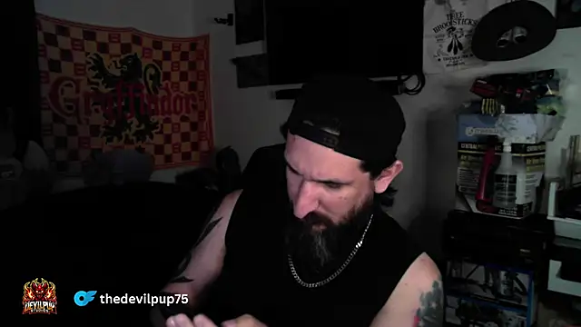 DevilPup75_ Chat XXX in diretta