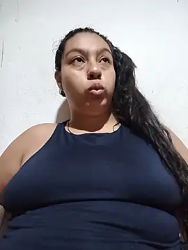 Chat XXX en directo de Scarlettt_Kiss