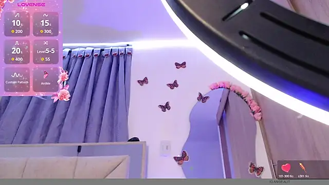 AlitaAnisee: онлайн-секс-чат