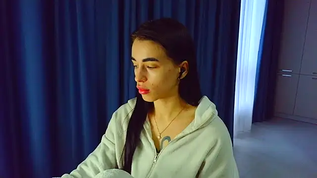 Chat XXX en directo de Vlada_Elfie