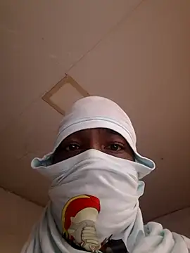 baraba1992: διαδικτυακό σόου στην κάμερα