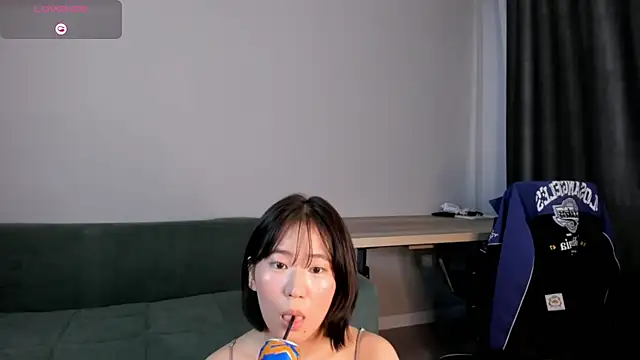 suareiko Chat XXX in diretta