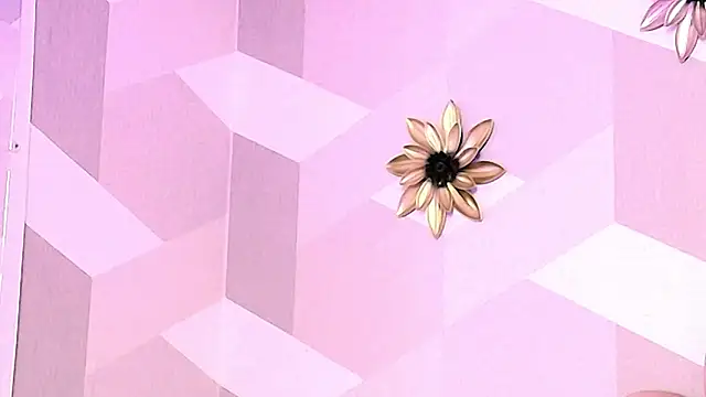 Chat +18 de KylieMonnett ao vivo