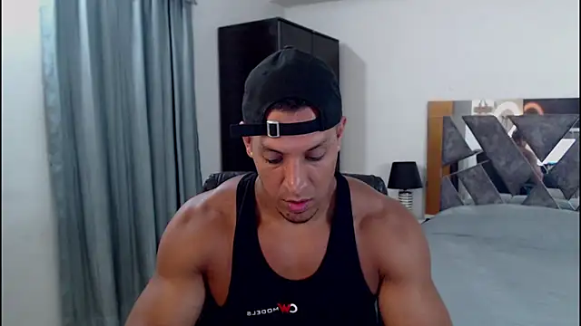 XXX chat uživo modela Frank_heaven01