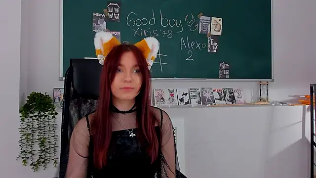 NoraHaynesのライブXXXチャット