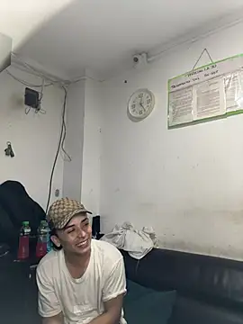 دردشة Daddyrich_632 الجنسية المباشرة