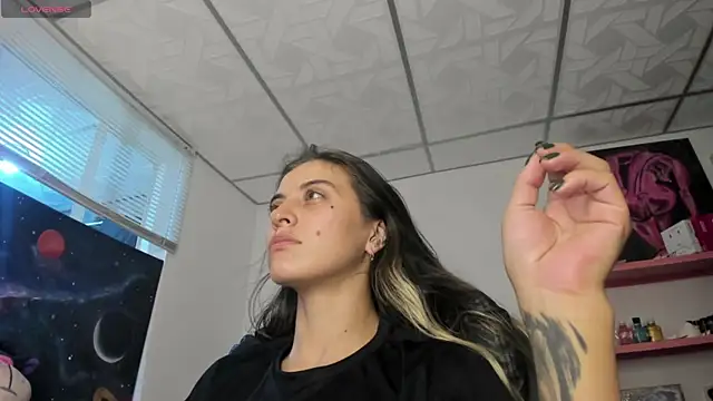 mariecam420 Adlı Modelin Canlı XXX Sohbeti