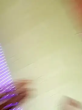 دردشة KiraXTender الجنسية المباشرة