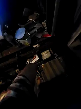 Bi_curious86 webkamerás műsora