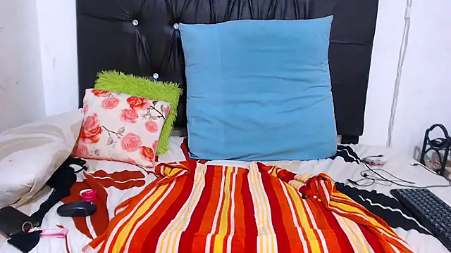 BigbootyNickyxのライブXXXチャット