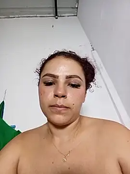 دردشة Mommy-Hot الجنسية المباشرة