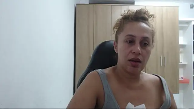 RoxanaLove9n Live XXX chat