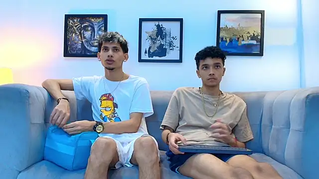 Show webcam de YOUNG_BOYS_HELL