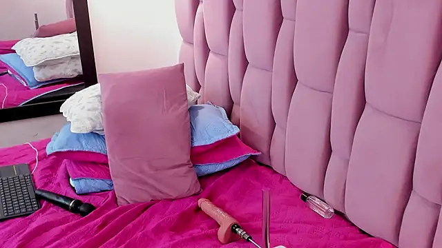 brithanyadams23 – Live XXX-chat