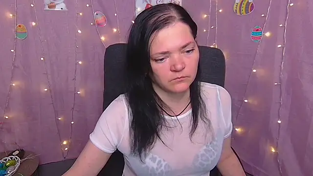 LauraFinn Adlı Modelin Canlı XXX Sohbeti