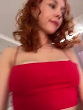 Haze24Red Adlı Modelin Canlı XXX Sohbeti