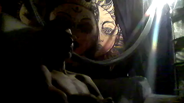 Gillygilly76: διαδικτυακό σόου στην κάμερα