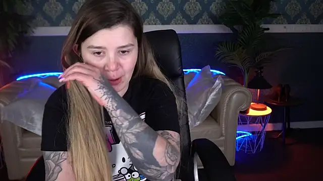 AmellyMilly Chat XXX in diretta