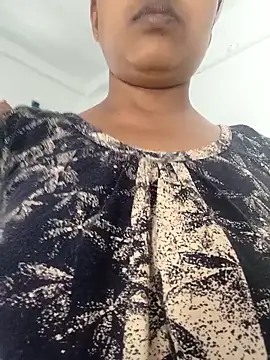 Hot-Tinaa লাইভ XXX চ্যাট