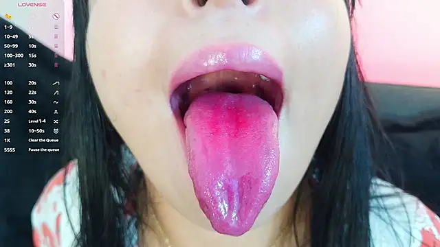 mia_roux1's Live XXX Chat