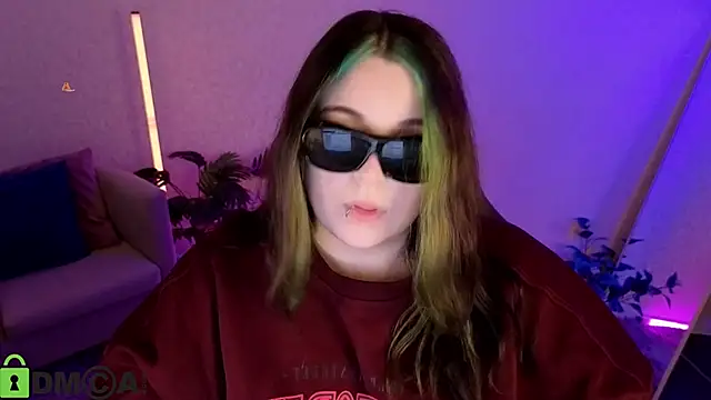 Pokazy przed kamerką – Mia_R0ss