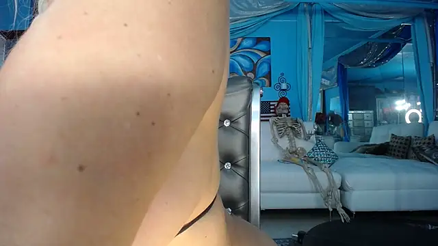 ADRIANNA_FOX's Live XXX Chat