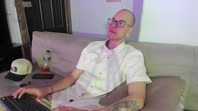 Vlad__night: απευθείας συνομιλία ΧΧΧ