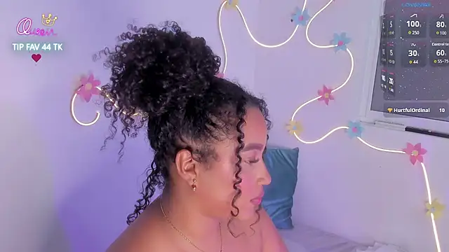 แชท XXX สดของ cloe_25