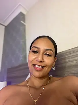 Chat +18 de MiilaBlake ao vivo