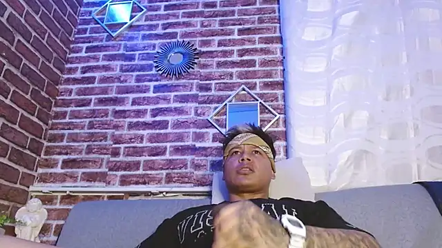 XXX chat uživo modela jordan_bigcock_