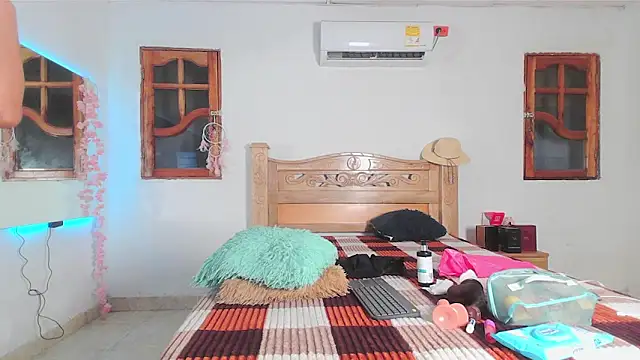 Chatroom XXX en direct de bratz_glloe