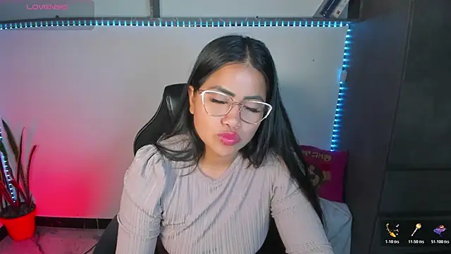 XXX chat uživo modela vickylatina_