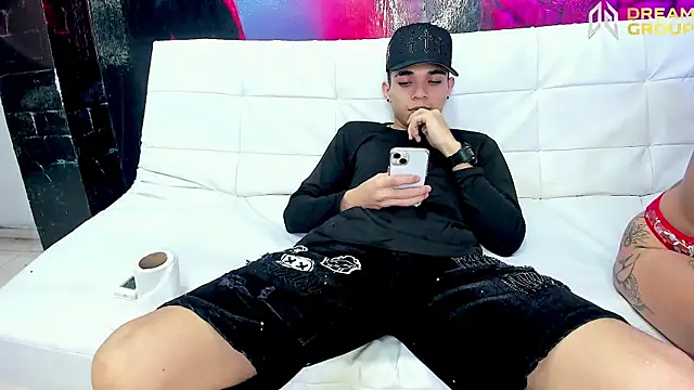 AmazingPartysのライブXXXチャット