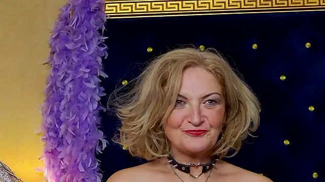 Allura_Jenson élő XXX-chatje