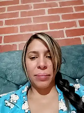 Chat XXX ao vivo de kiki_milu