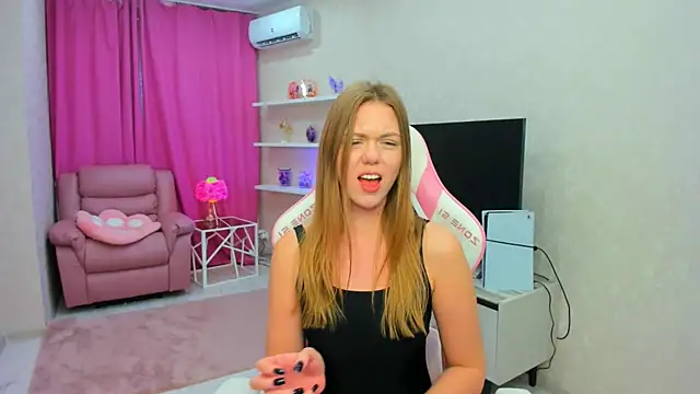 Strawberrye's Live XXX Chat