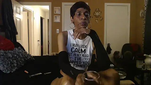 Chat XXX en directo de DivatheSnakecharmer