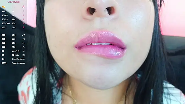 mia_roux1 লাইভ XXX চ্যাট