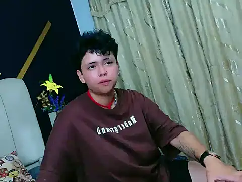 Chat +18 de NikiEvanz ao vivo