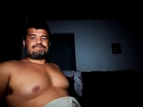 tarra122 Adlı Modelin Canlı XXX Sohbeti