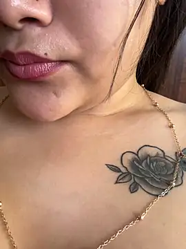 Chat XXX en directo de Rosy_BabyDoll