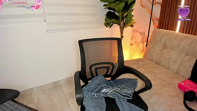 Antonella_Moretti_のライブXXXチャット