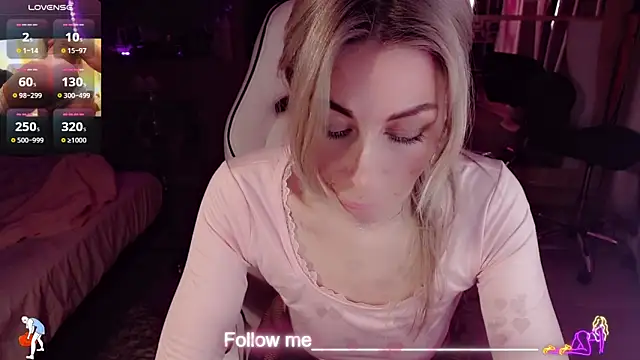 AnnieGOld_ Live XXX-chat