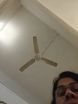 NakedMILFx 现场XXX聊天