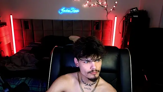 JordanShowのライブXXXチャット