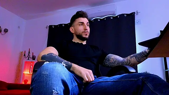 MightyAaron66: вебкам-шоу