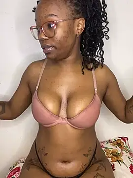 YummyMelanin117's Webcam Show