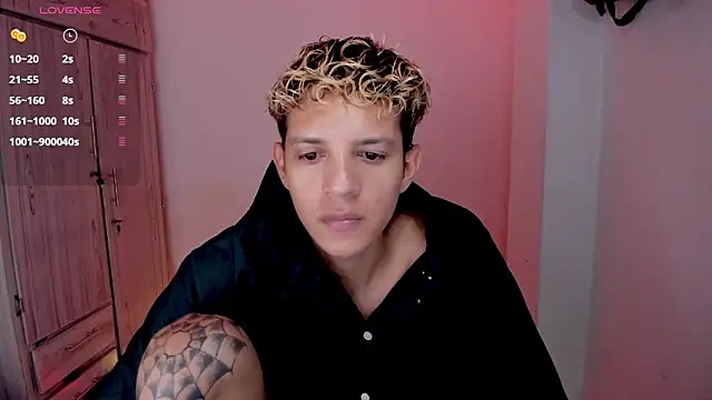 Вебкам-шоу tylernova